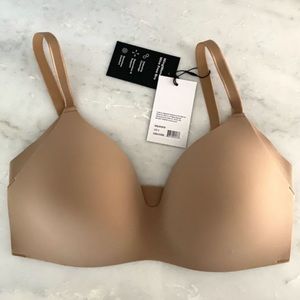 Knix WingWomen Contour wireless bra